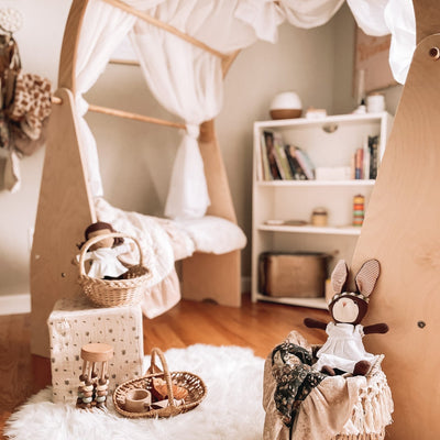 Waldorf® Play Stands (2) & Arch Set