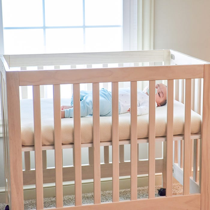 Organic Breathable Mini Crib Mattress