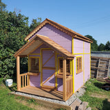 Little Alexandra Cottage with loft and covered front porch